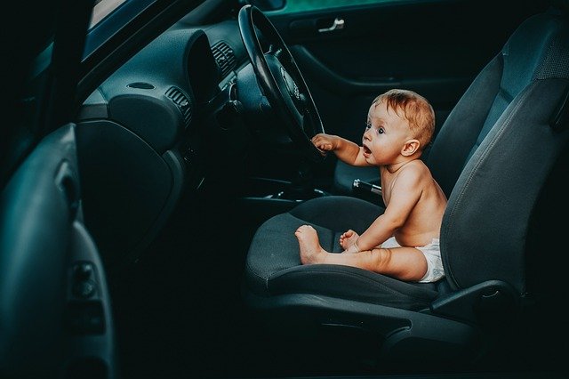 3 דברים לעשות נגד שכחת ילדים ברכב